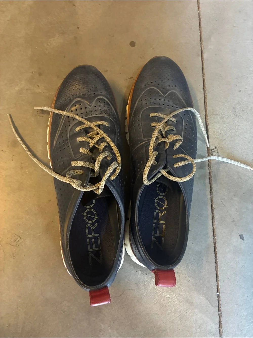 Mens size 11.5 dress shoes